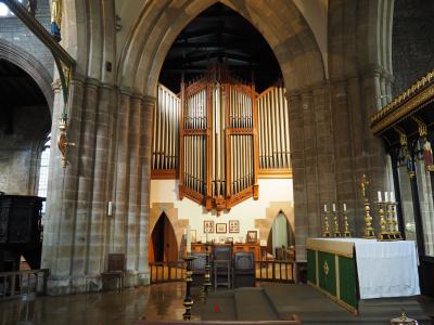 chesterfield-parish-church-saint-mary-all-saints-the-crooked-spi