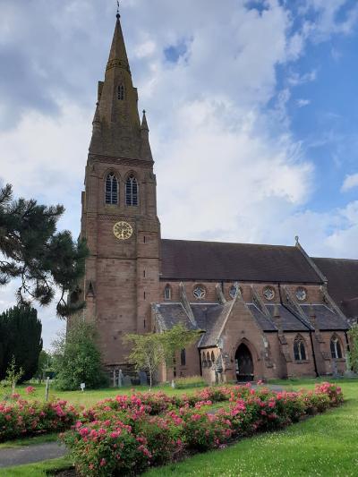 st-philip-st-james-hallow-church-hallow