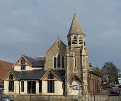 walton-holy-trinity-aylesbury